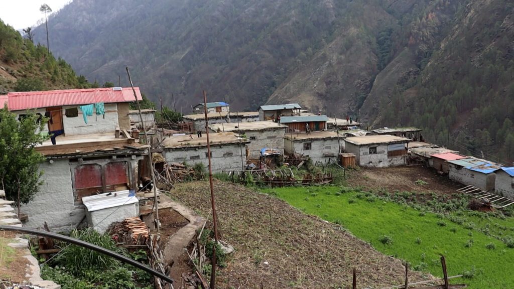 सोरुको लिब्रुमा आपतकालीन भवन निर्माण