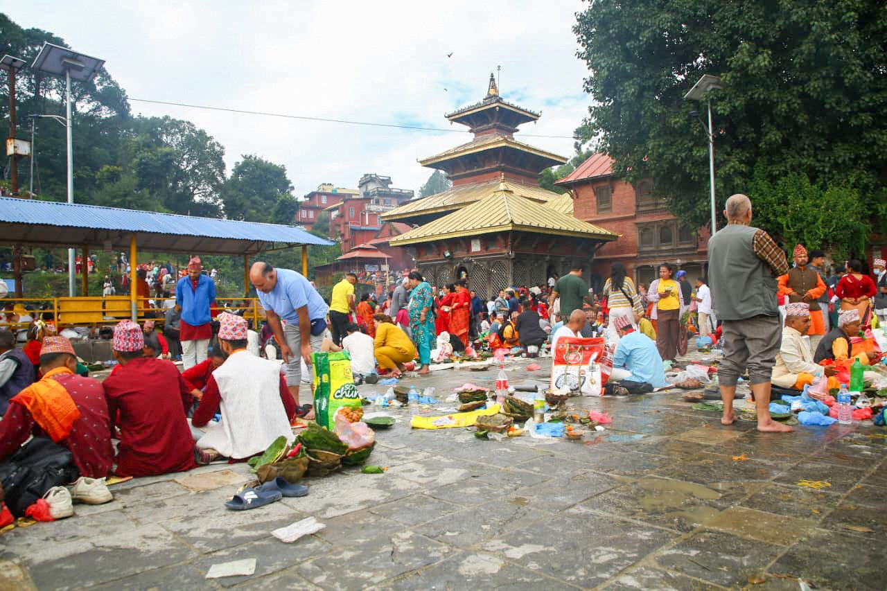 कुशे औँसी : गोकर्णेश्वरमा तर्पण र पिण्डदान गर्ने भक्तजनको घुइँचो (तस्वीरहरुसहित)