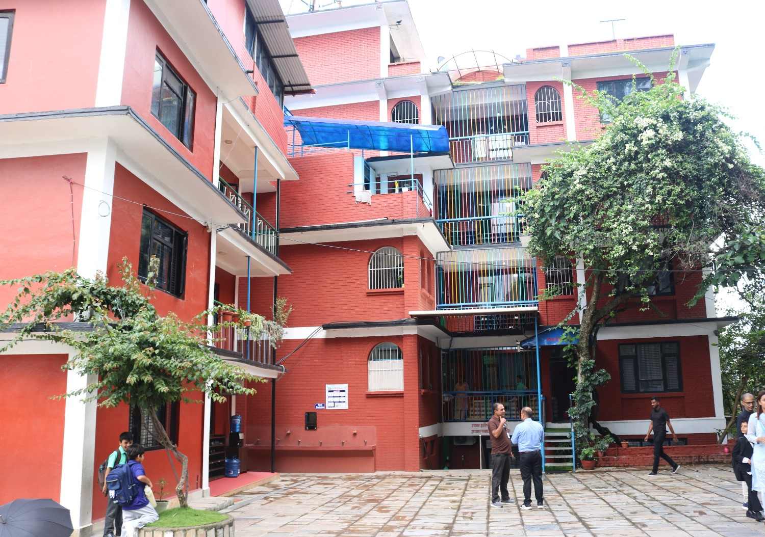 बाबुको माया र योगदानको सम्मान गर्दै, युरो स्कुल भक्तपुरले भव्य रूपमा मनाइयो ‘फादर्स डे’